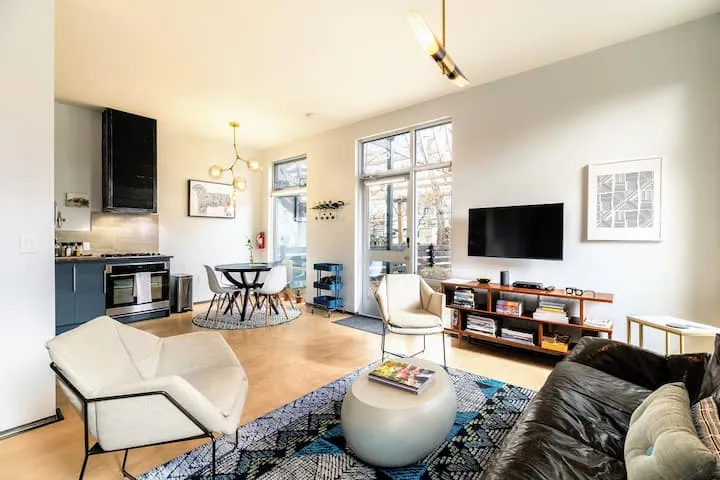 Bright modern Santa Fe rental with open-plan living area and contemporary furnishings